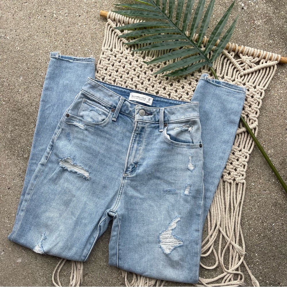Abercrombie & Fitch Distressed Jeans Size 25 / 0 High Rise Super Skinny Ankle